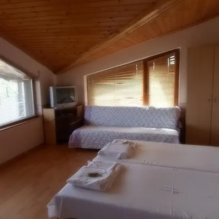 Guest Ribarska Hizha Şabla