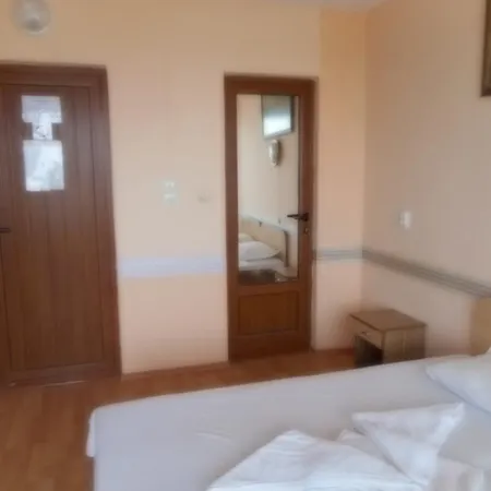 Guest Ribarska Hizha Ваканционна къща